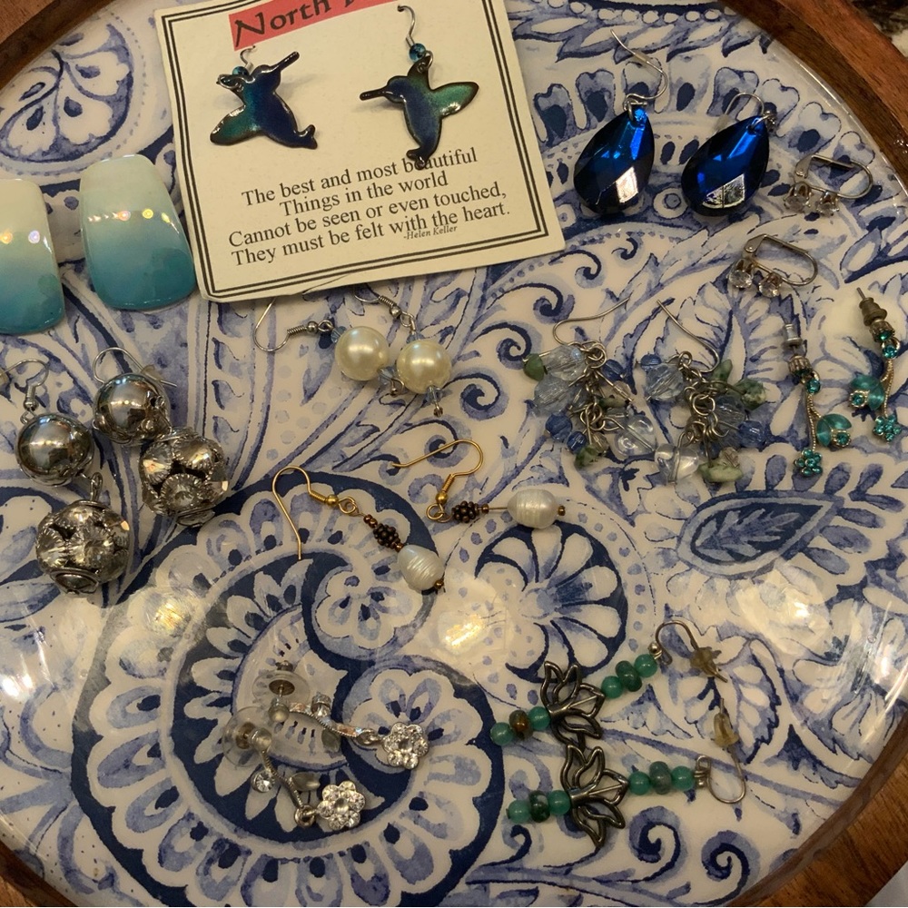 Vintage-Modern earring lot B3